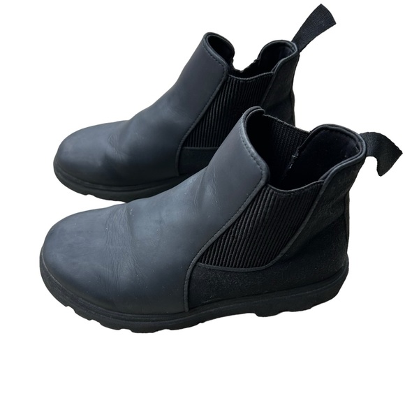 Native Kensington Treklite Water Resistant Black Chelsea Synthetic Size 3 Boot. - Picture 8 of 8